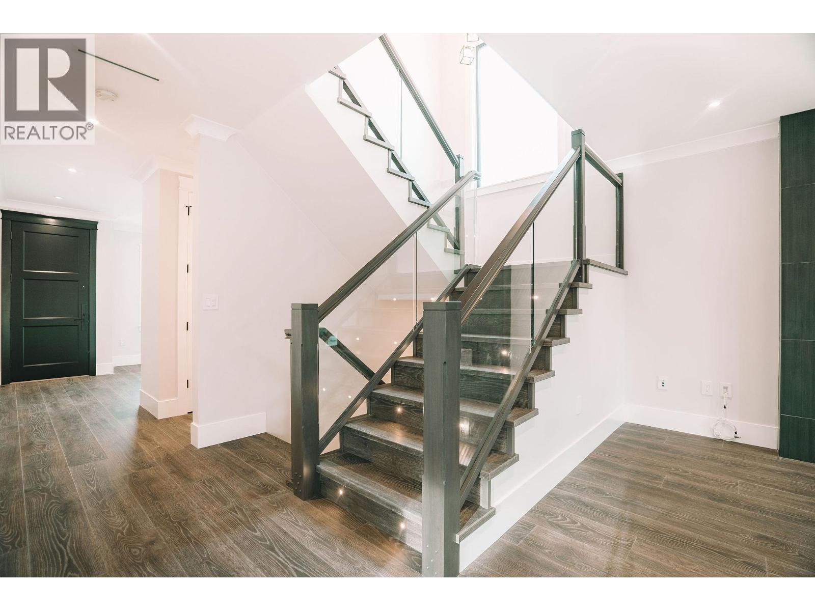 306 EIGHTH AVENUE, New Westminster