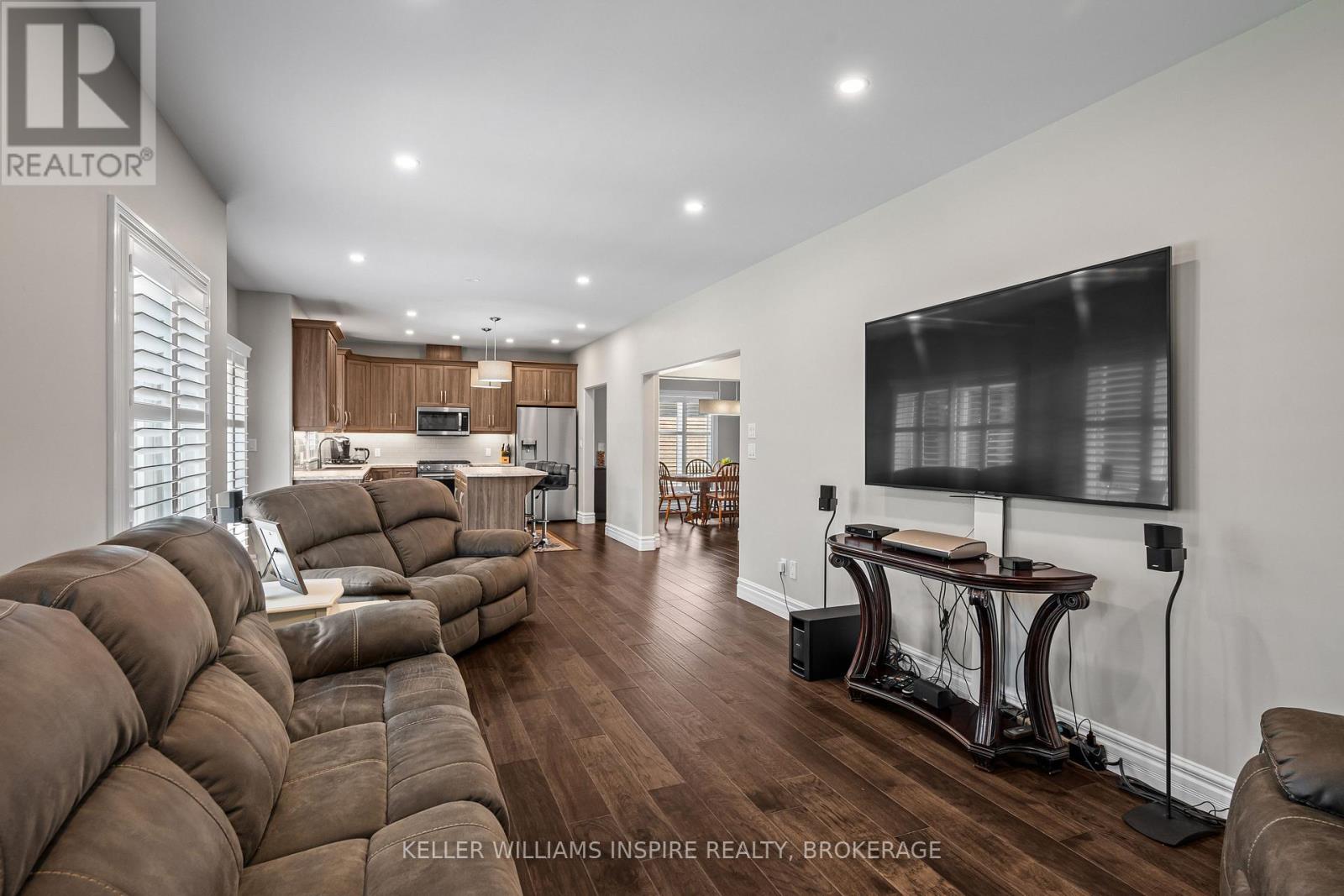266 PAULINE TOM AVENUE - Image 16