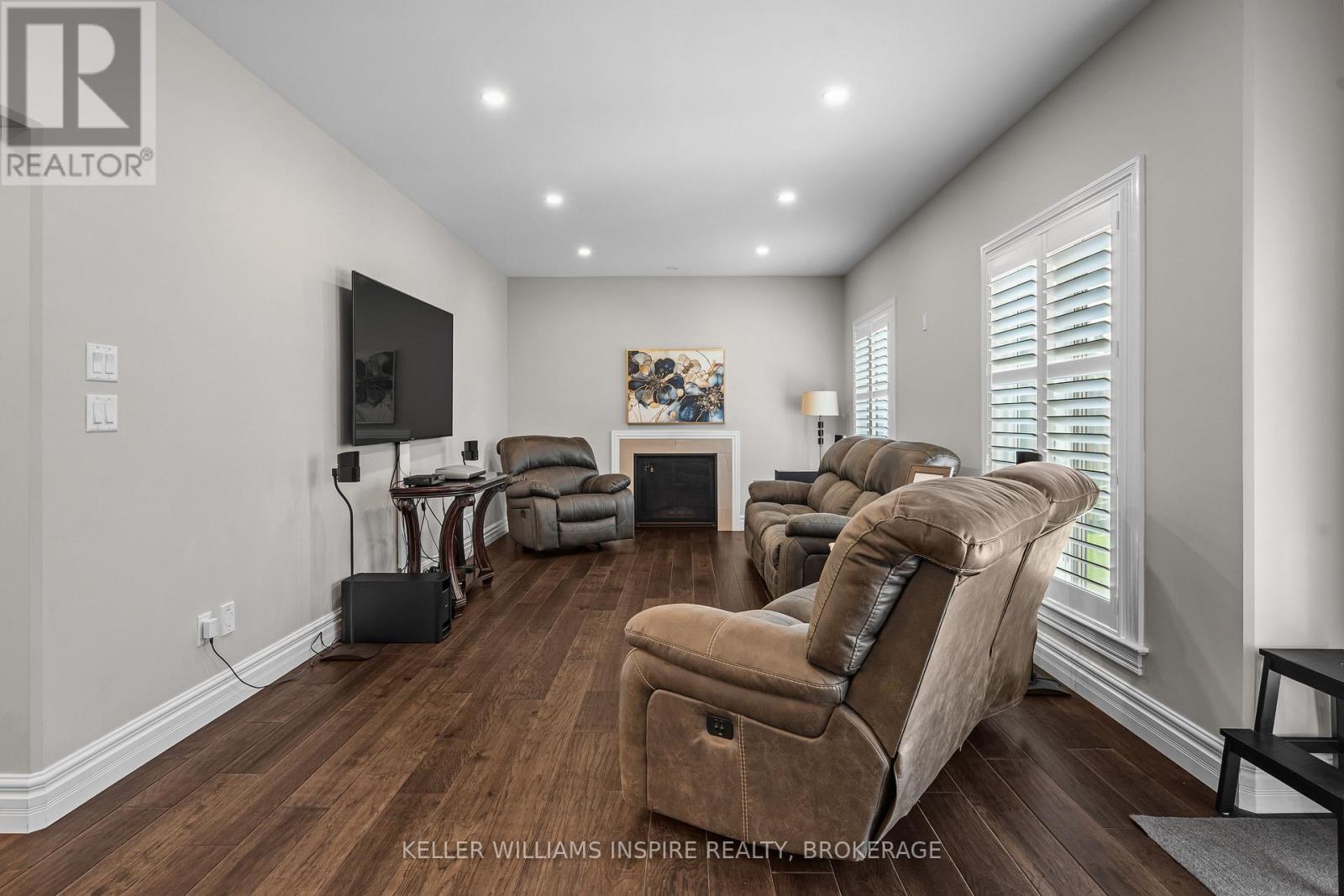 266 PAULINE TOM AVENUE - Image 15