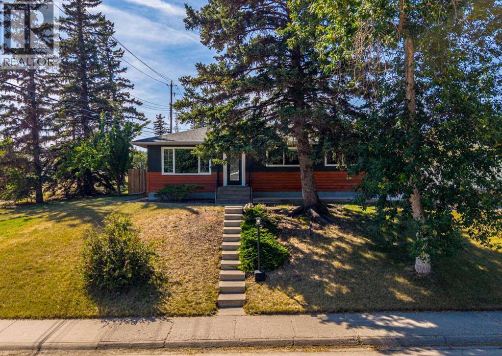 81 White Oak Crescent SW, Wildwood, Calgary photo 2