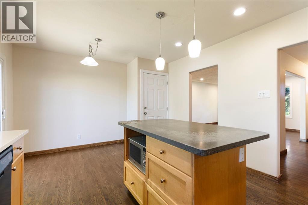 69 Winslow Crescent Southwest - Photo 12