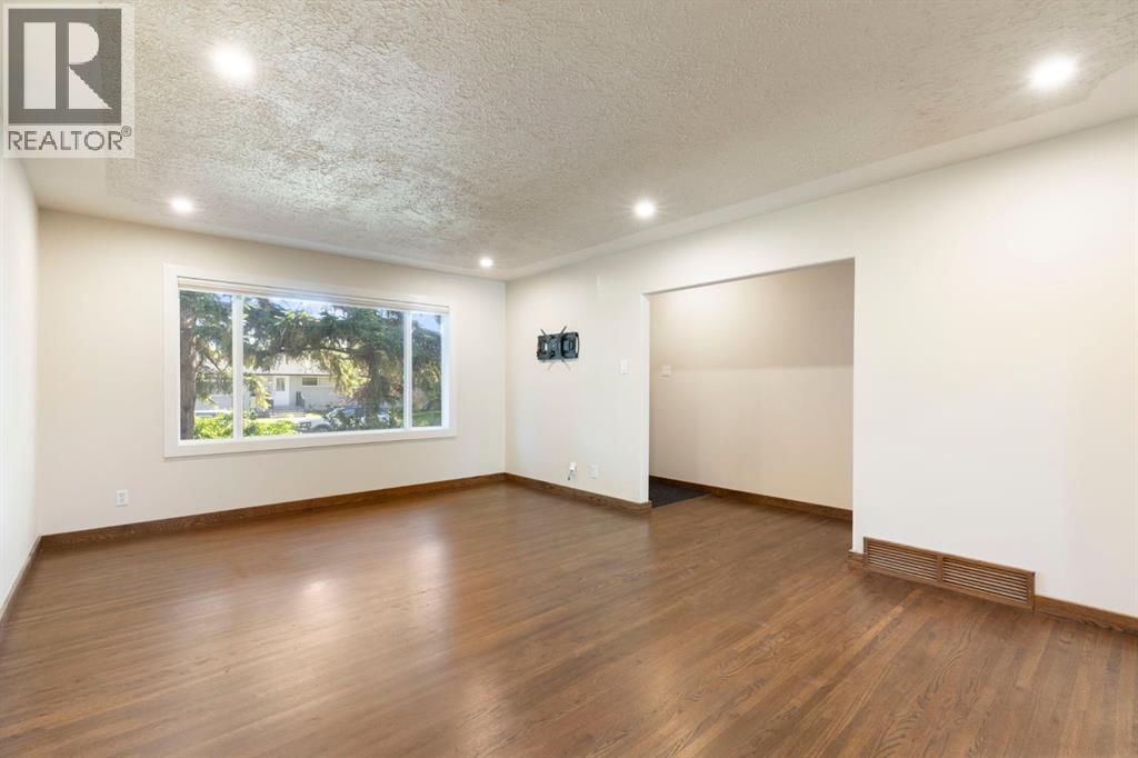 69 Winslow Crescent Southwest