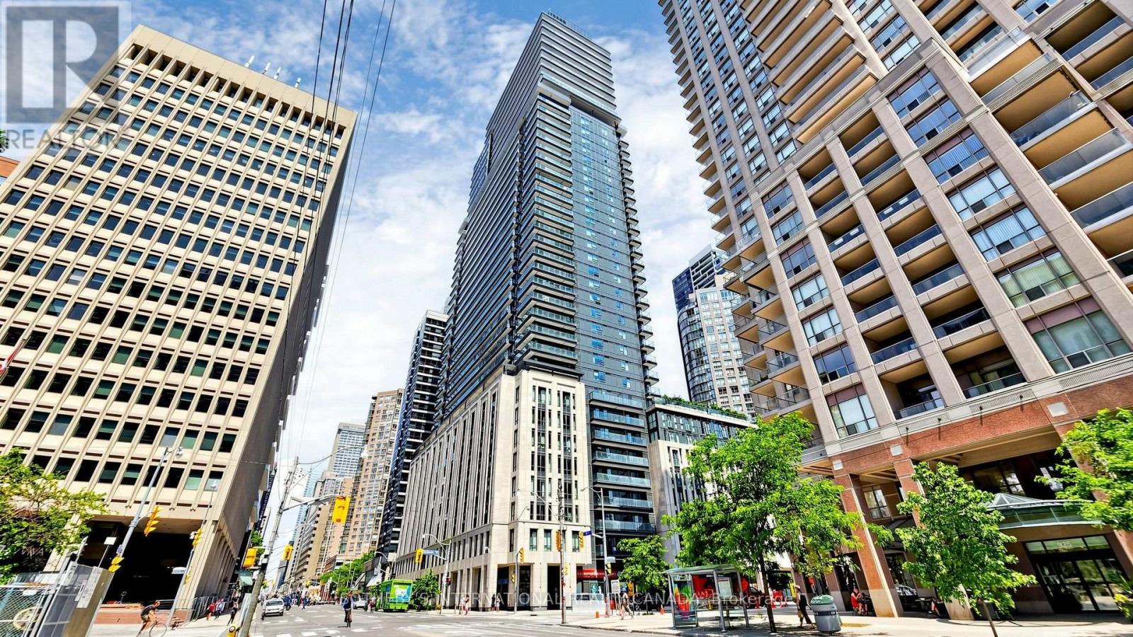 #3807 955 BAY STREET - 1