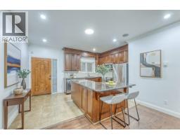 1041 Prospect Avenue, North Vancouver, BC V7R2M6 Photo 12