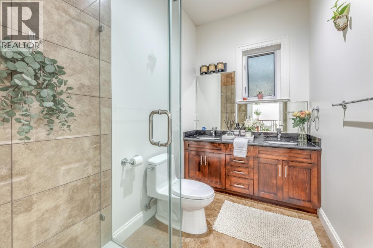 1041 PROSPECT AVENUE, North Vancouver