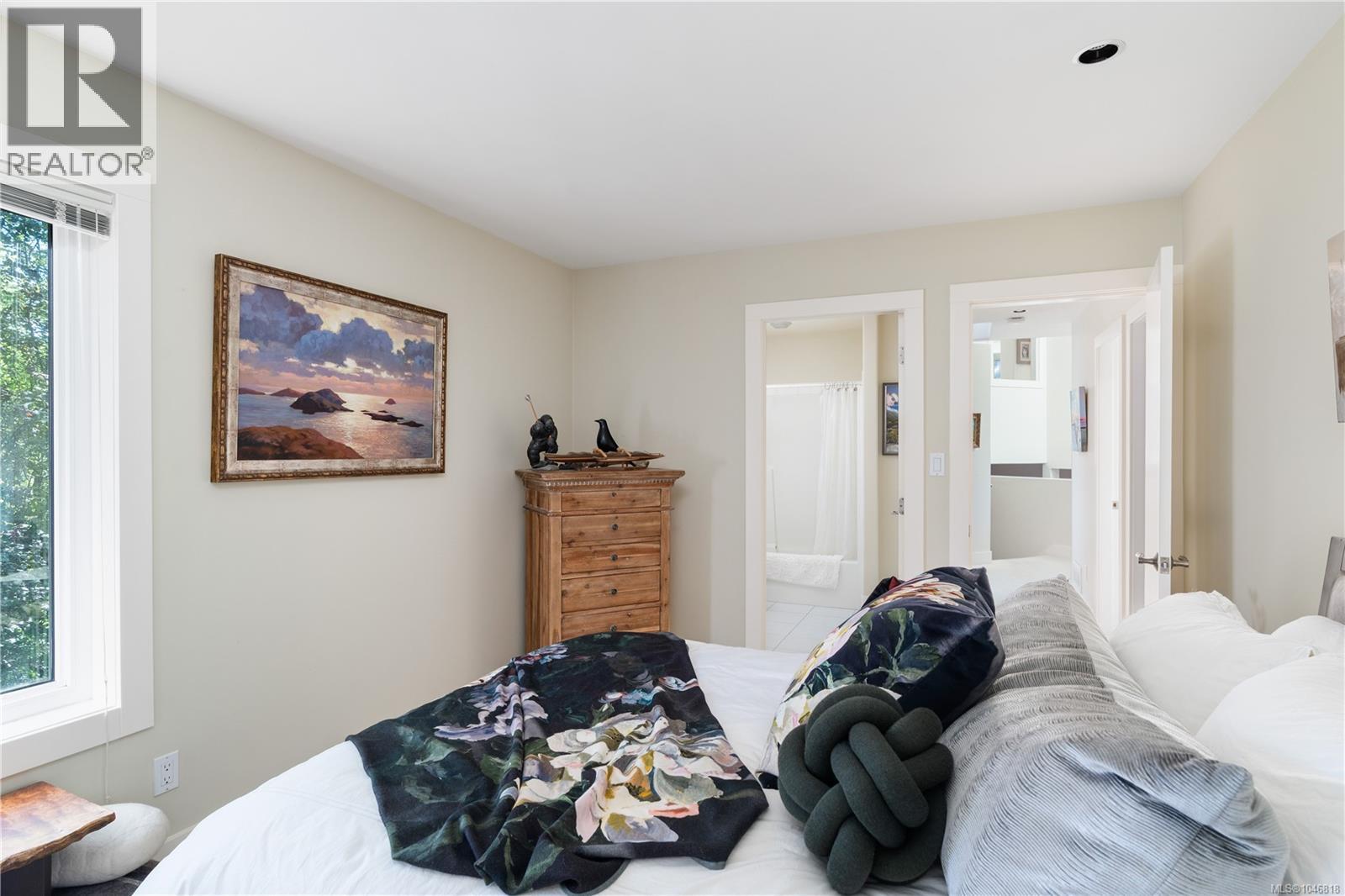 7090 Brentwood Dr, Central Saanich