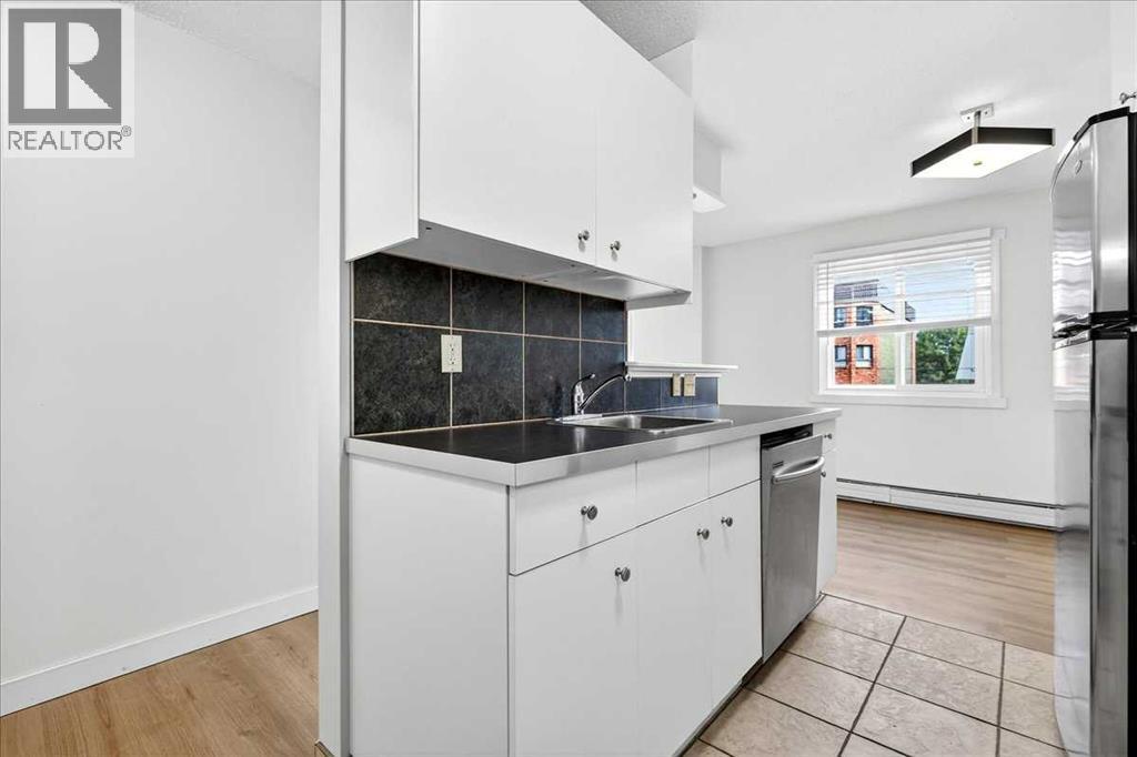 635 57 Avenue Southwest - Photo 11