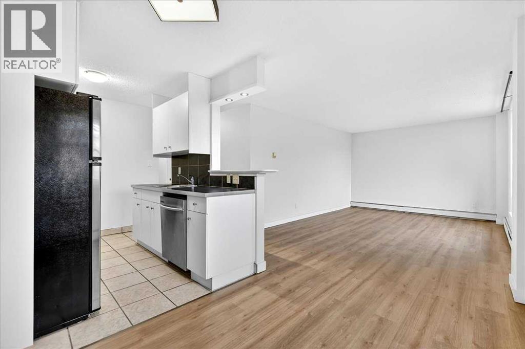 635 57 Avenue Southwest - Photo 8