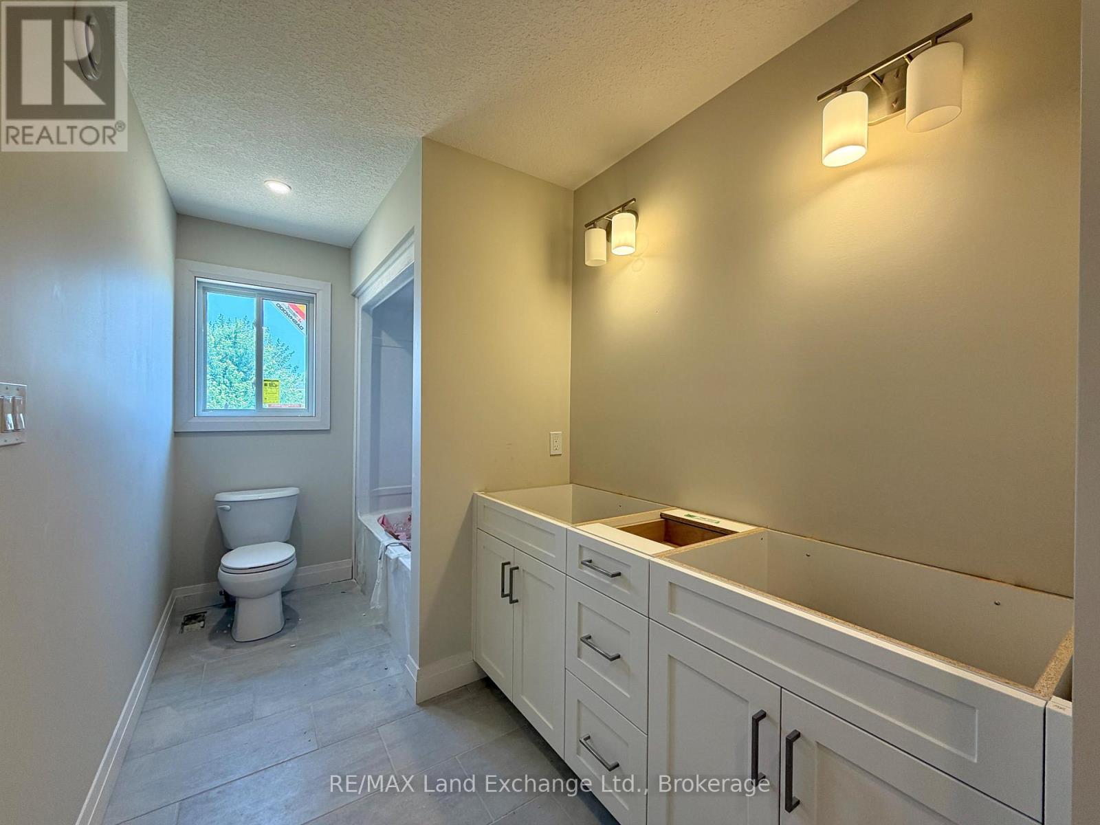 473 NORTHPORT DRIVE - 4