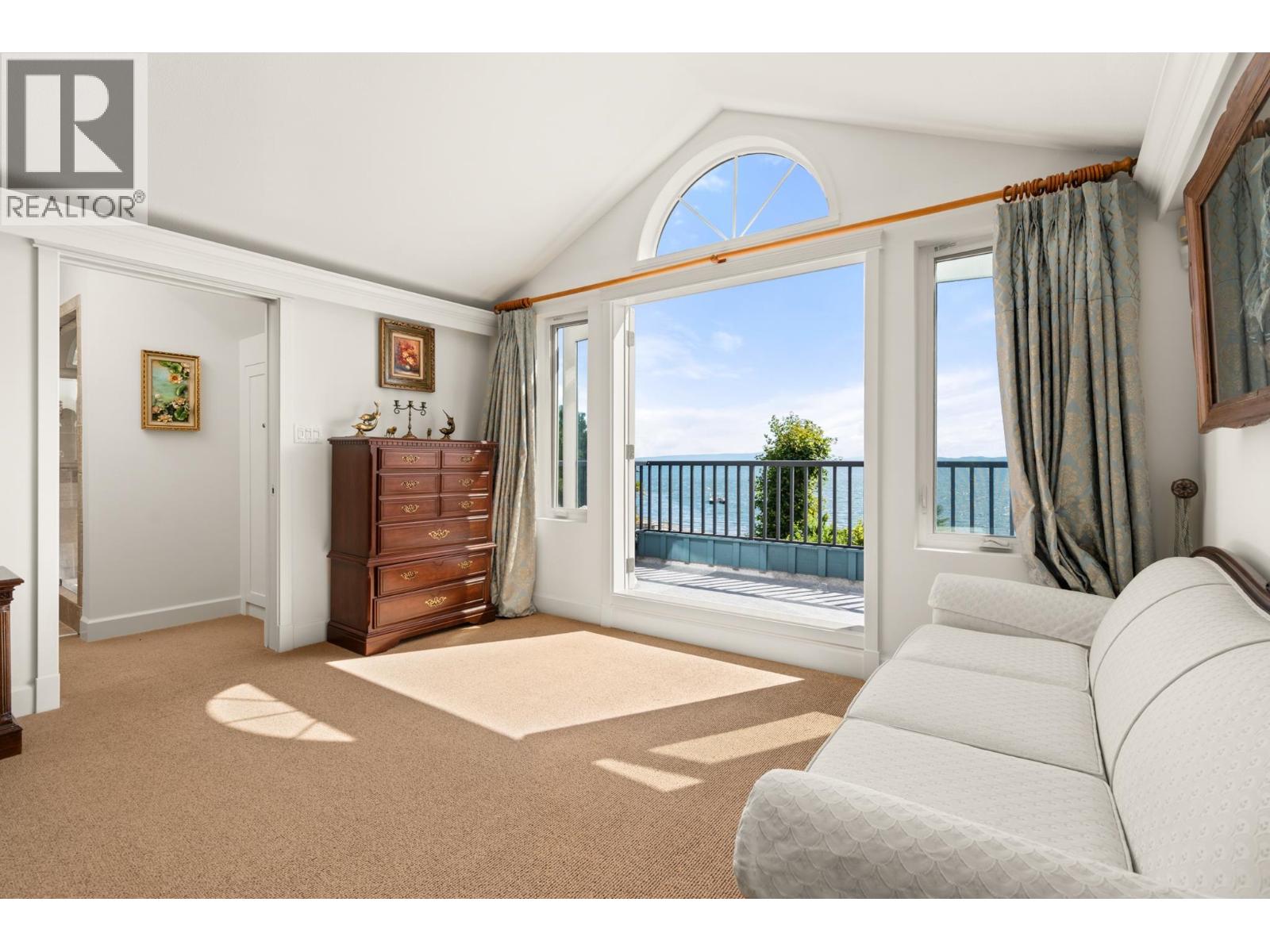 882 TSAWWASSEN BEACH ROAD, Tsawwassen