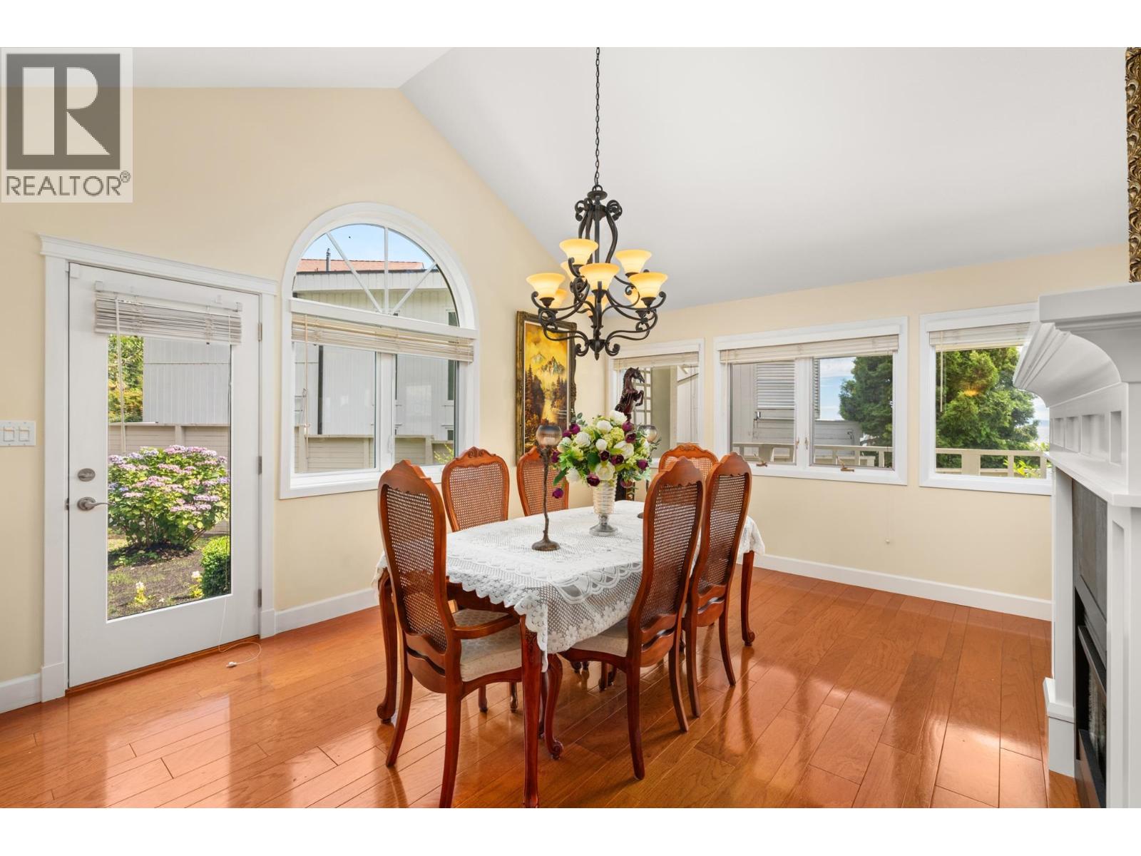 882 TSAWWASSEN BEACH ROAD, Tsawwassen