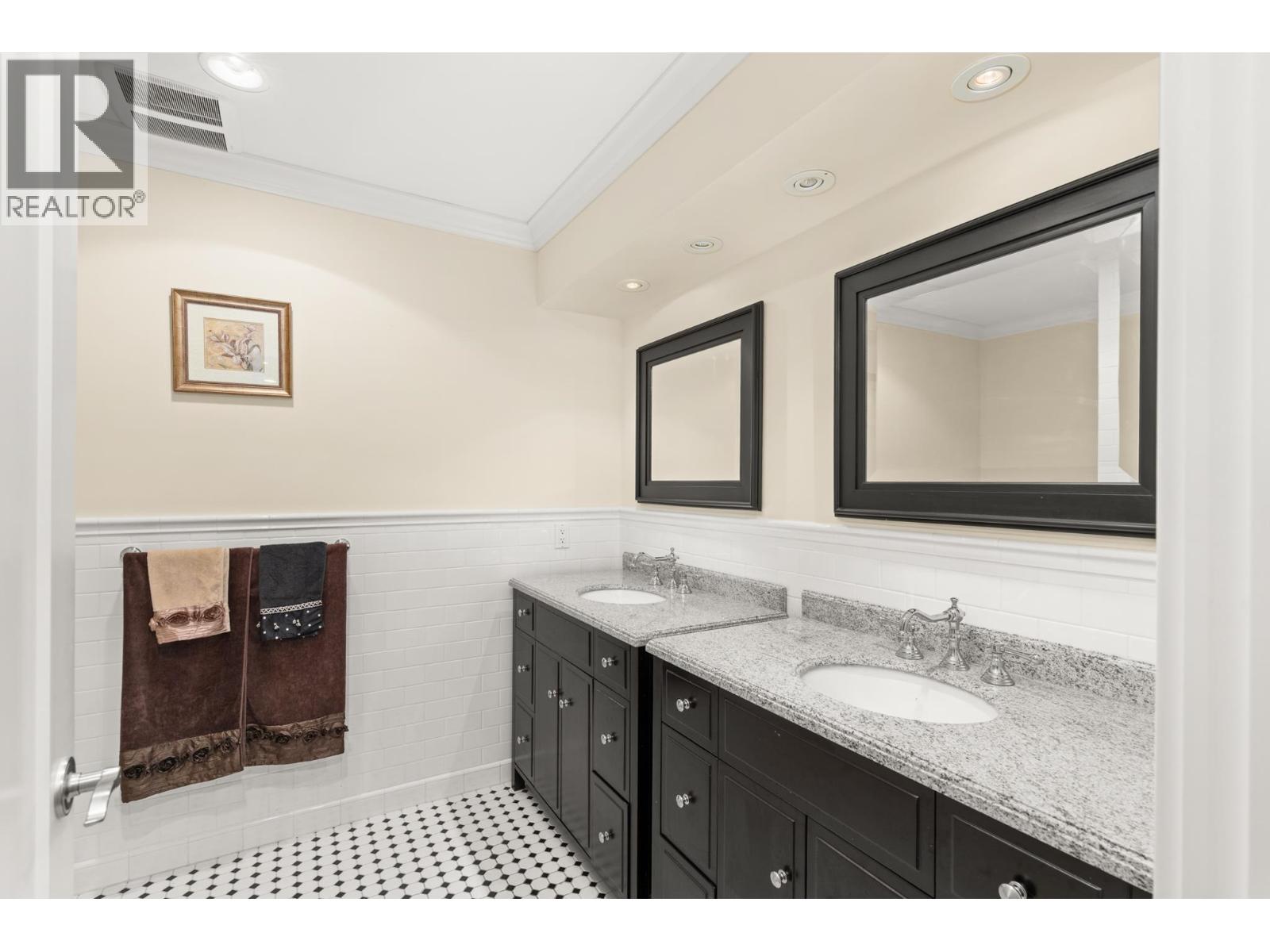 882 TSAWWASSEN BEACH ROAD, Tsawwassen