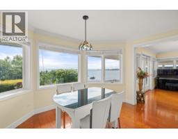 882 Tsawwassen Beach Road, Tsawwassen, BC V4M2J3 Photo 15