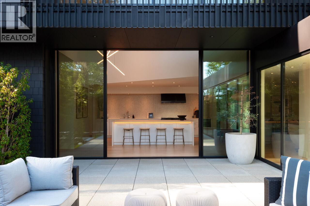 4181 ROSE CRESCENT, West Vancouver