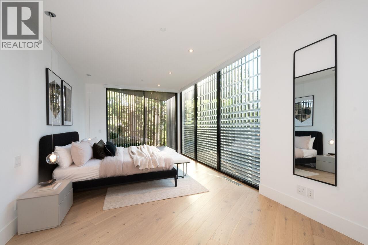 4181 ROSE CRESCENT, West Vancouver