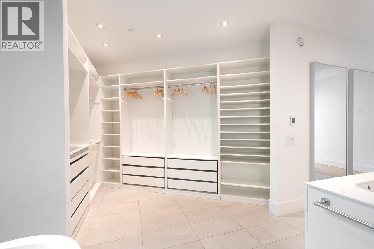 4181 ROSE CRESCENT, West Vancouver