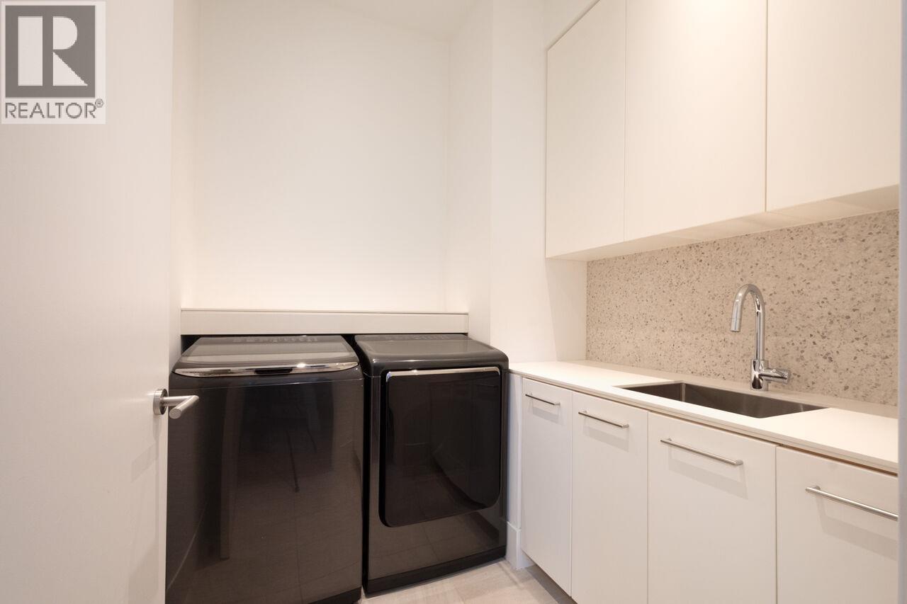 4181 ROSE CRESCENT, West Vancouver