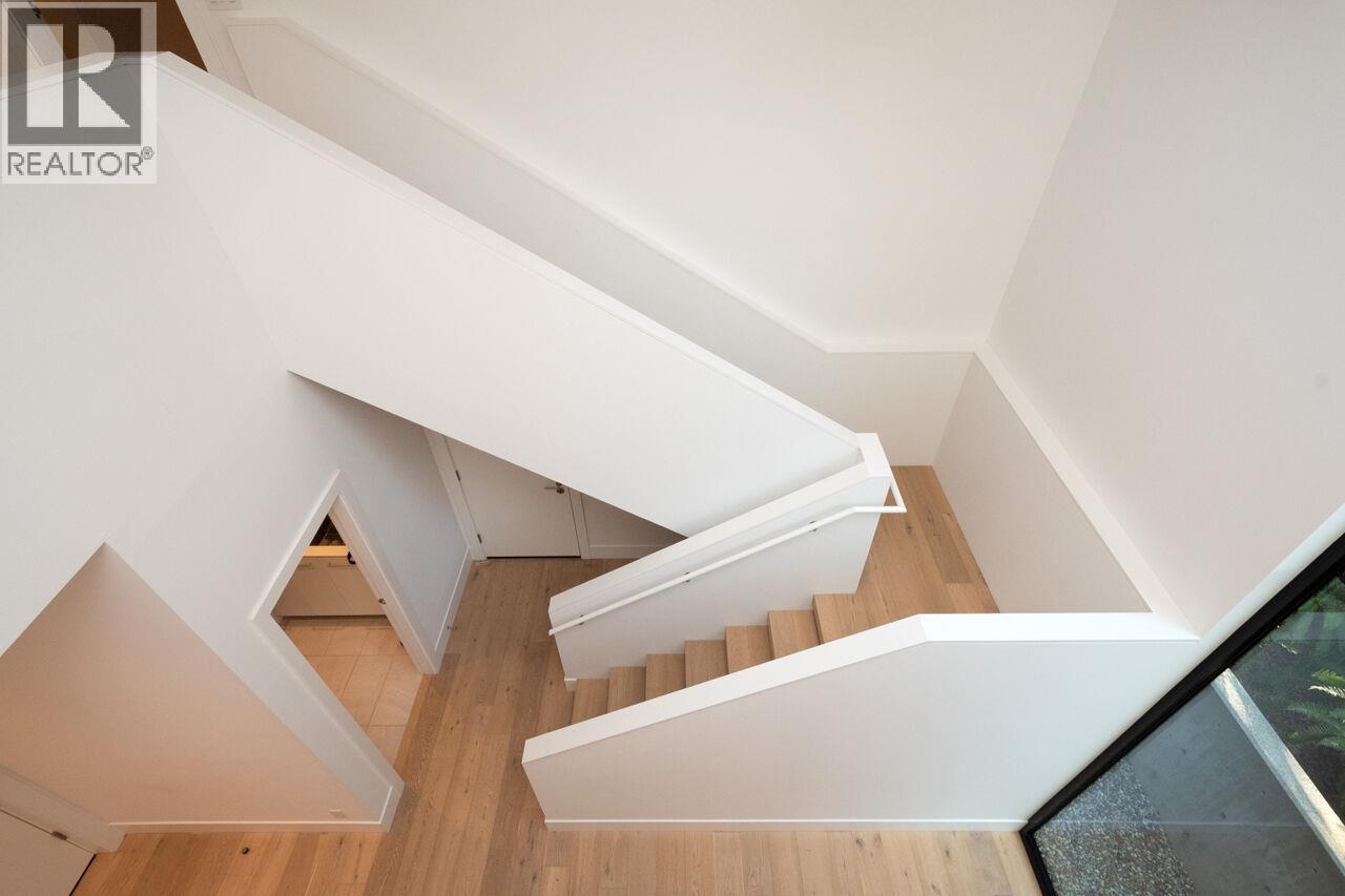 4181 ROSE CRESCENT, West Vancouver