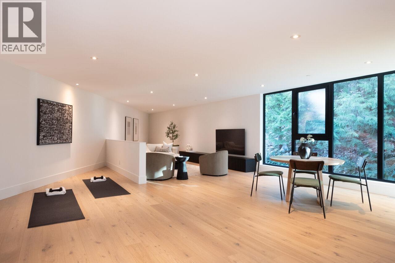4181 ROSE CRESCENT, West Vancouver