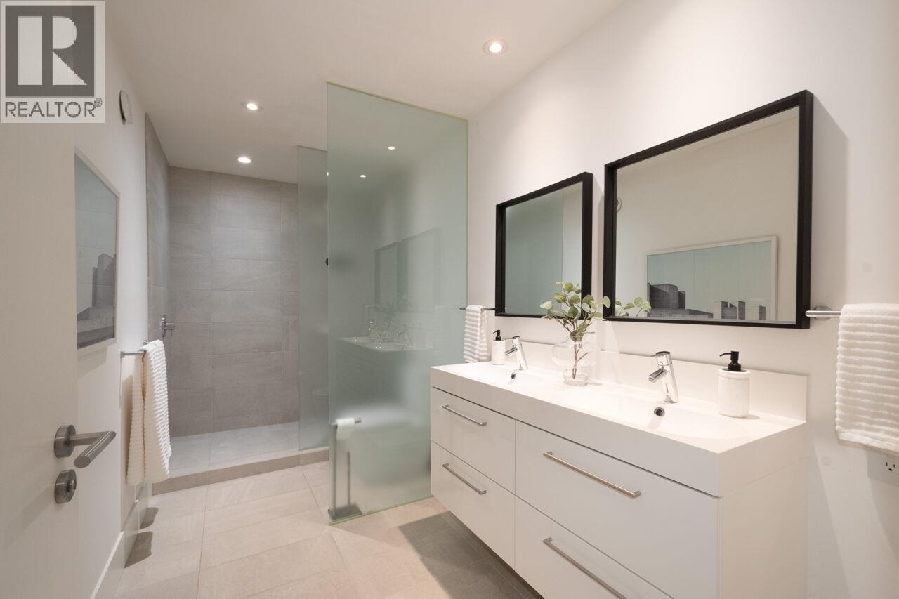 4181 ROSE CRESCENT, West Vancouver