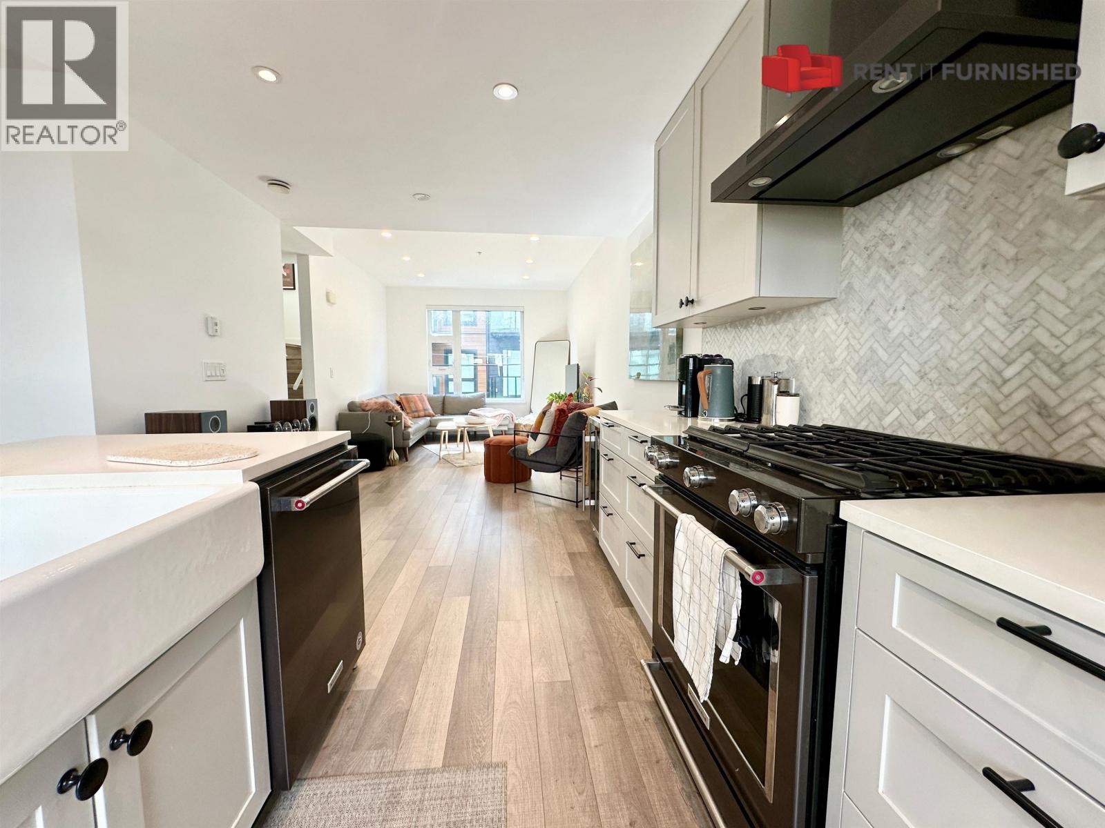 ##113 515 2ND Street, Vancouver, British Columbia, V7L1E1, Vancouver, British Columbia — photo 4 of 5