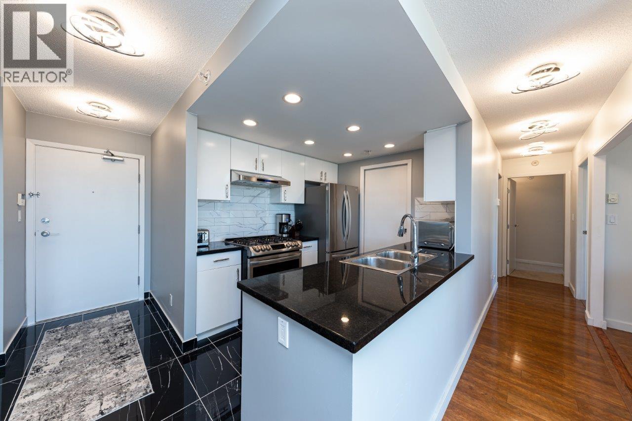 2905 1033 MARINASIDE CRESCENT