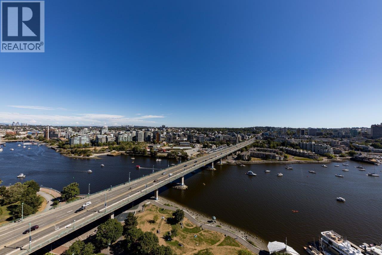 2905 1033 MARINASIDE CRESCENT, Vancouver - Image 1