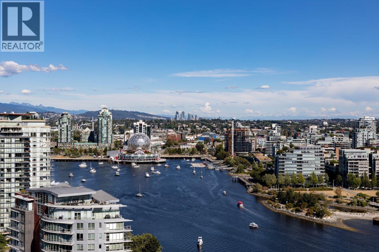 2905 1033 MARINASIDE CRESCENT, Vancouver - Image 1