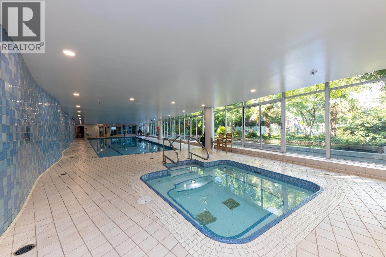 2905 1033 MARINASIDE CRESCENT, Vancouver - Image 1