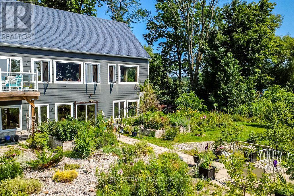 243 CHAMPLAIN ROAD - 41