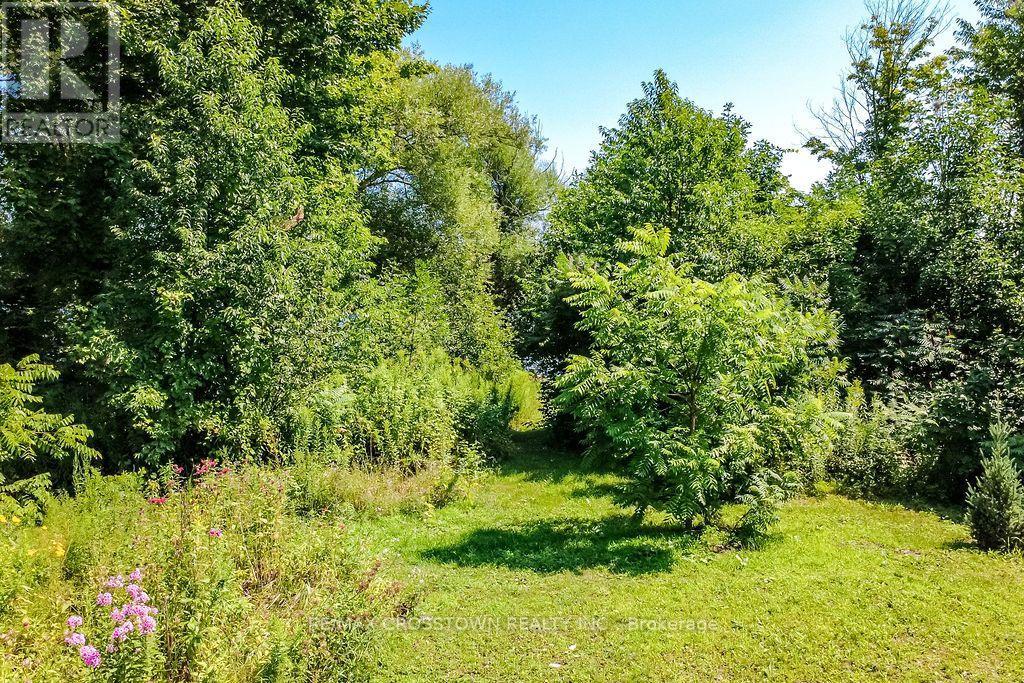 243 CHAMPLAIN ROAD - Image 43