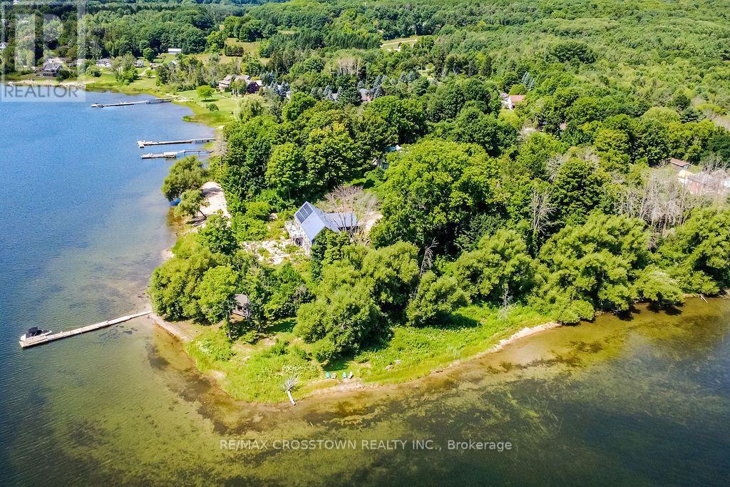 243 CHAMPLAIN ROAD - 8