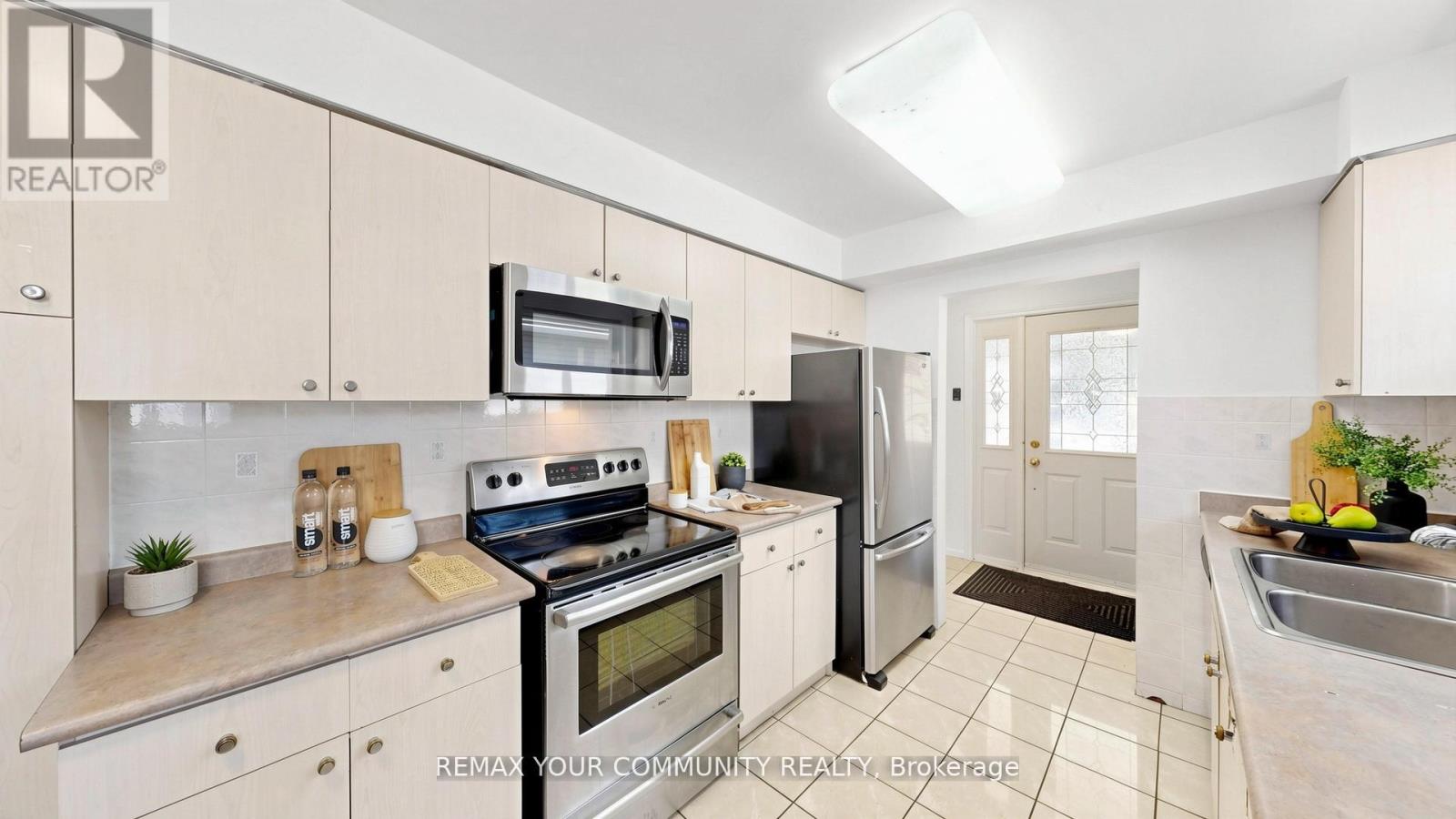 23 LESGAY CRESCENT - Image 13
