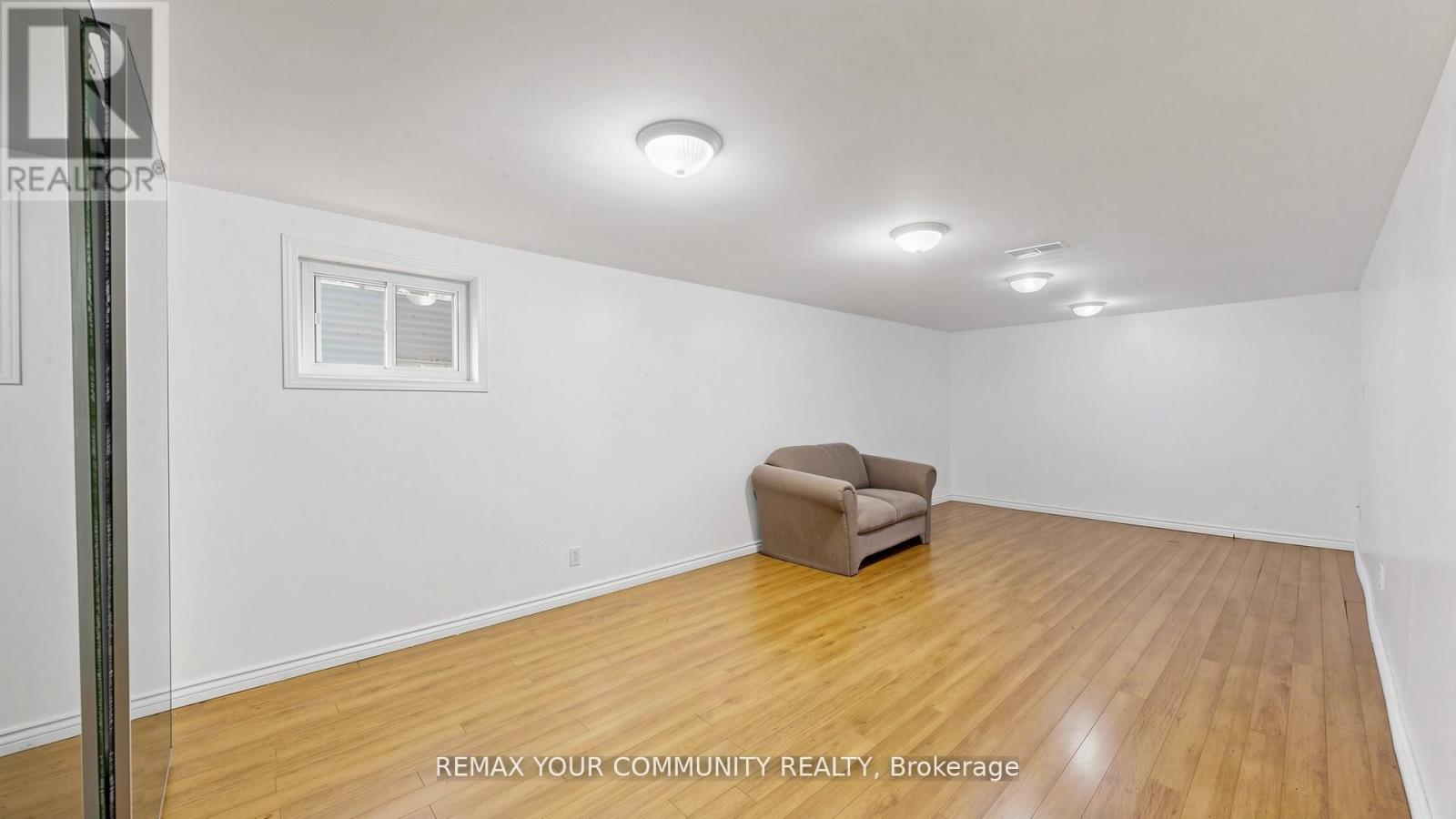23 LESGAY CRESCENT - Image 40