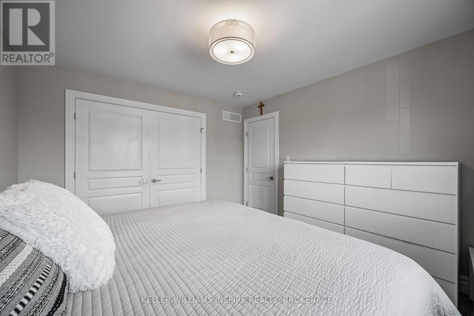 266 PAULINE TOM AVENUE - 25