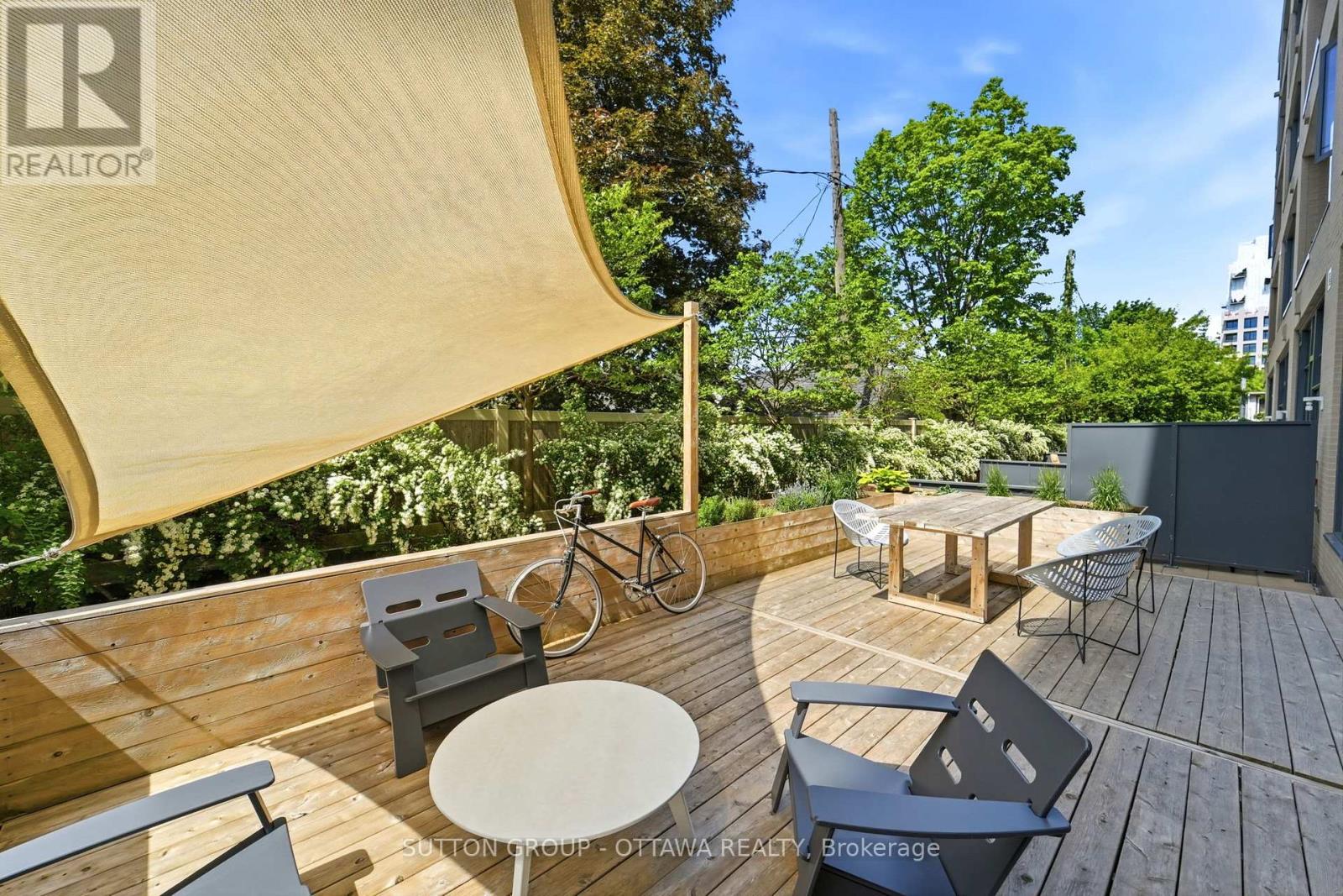 2 Bed, 2 Bath Apartment for Sale in Ottawa – 110 – 101 RICHMOND ROAD, Ottawa – MLS# X13669316 - Image 32