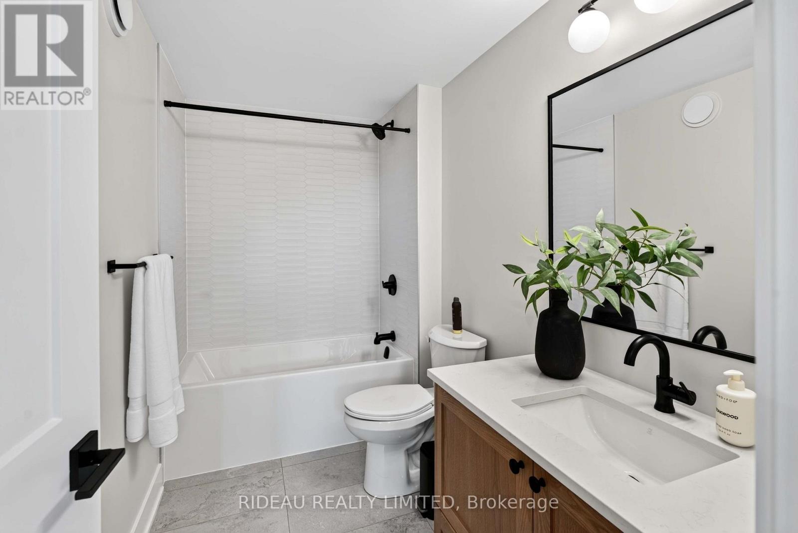 126 HEARTHSIDE DRIVE - 34