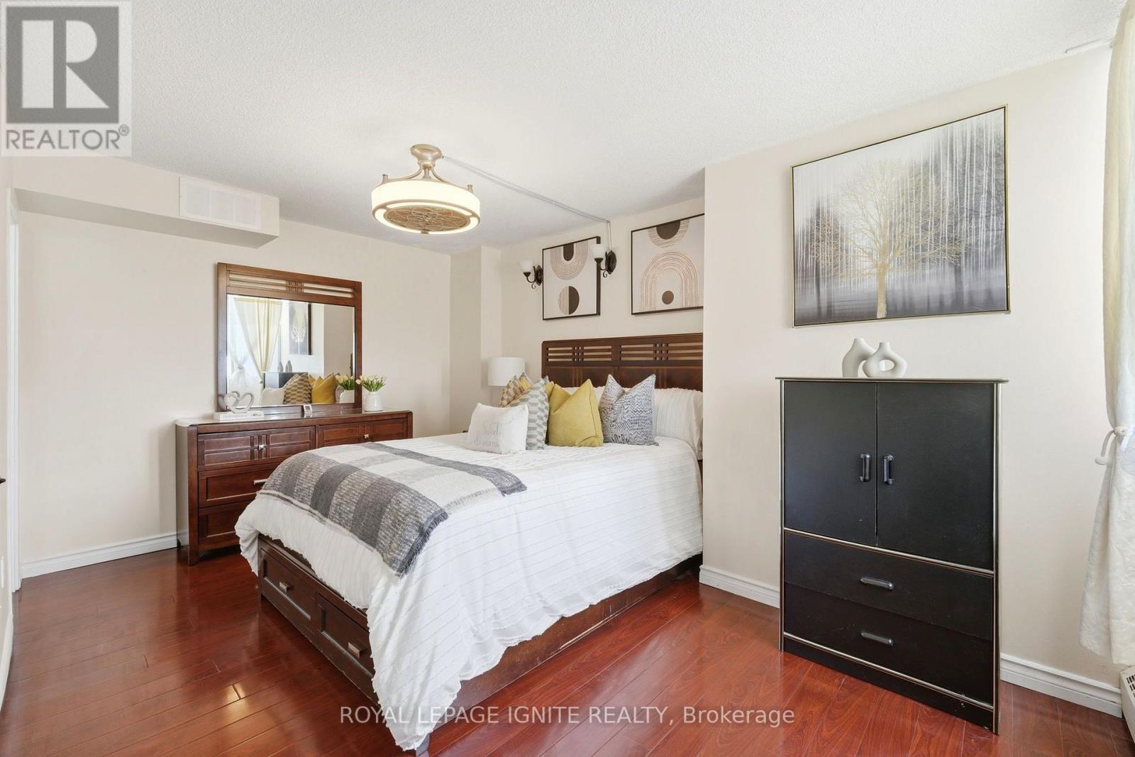 #903 3380 EGLINTON AVENUE - 13