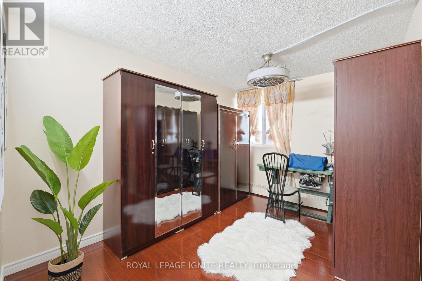 #903 3380 EGLINTON AVENUE - 21