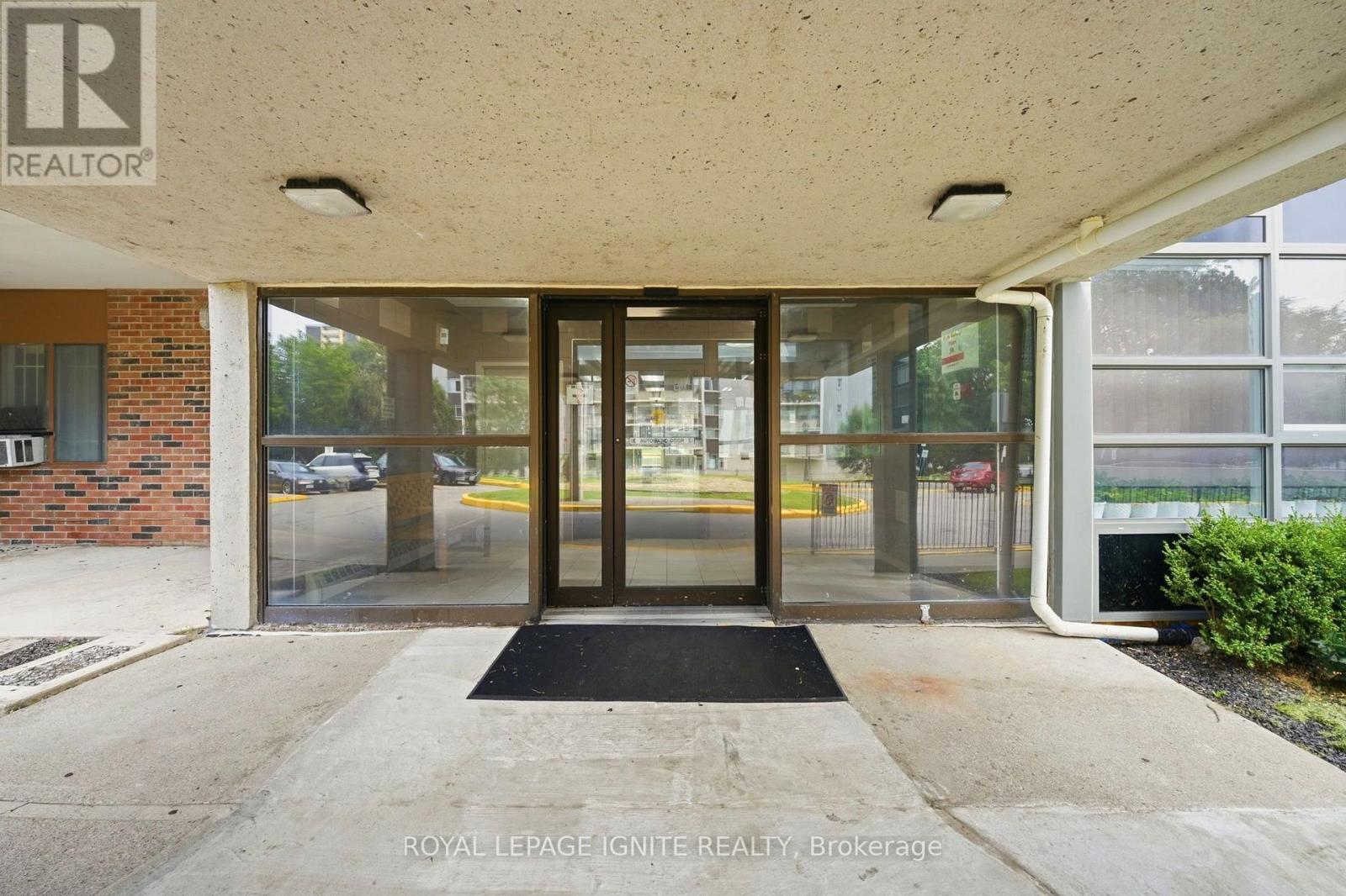 #903 3380 EGLINTON AVENUE - 4