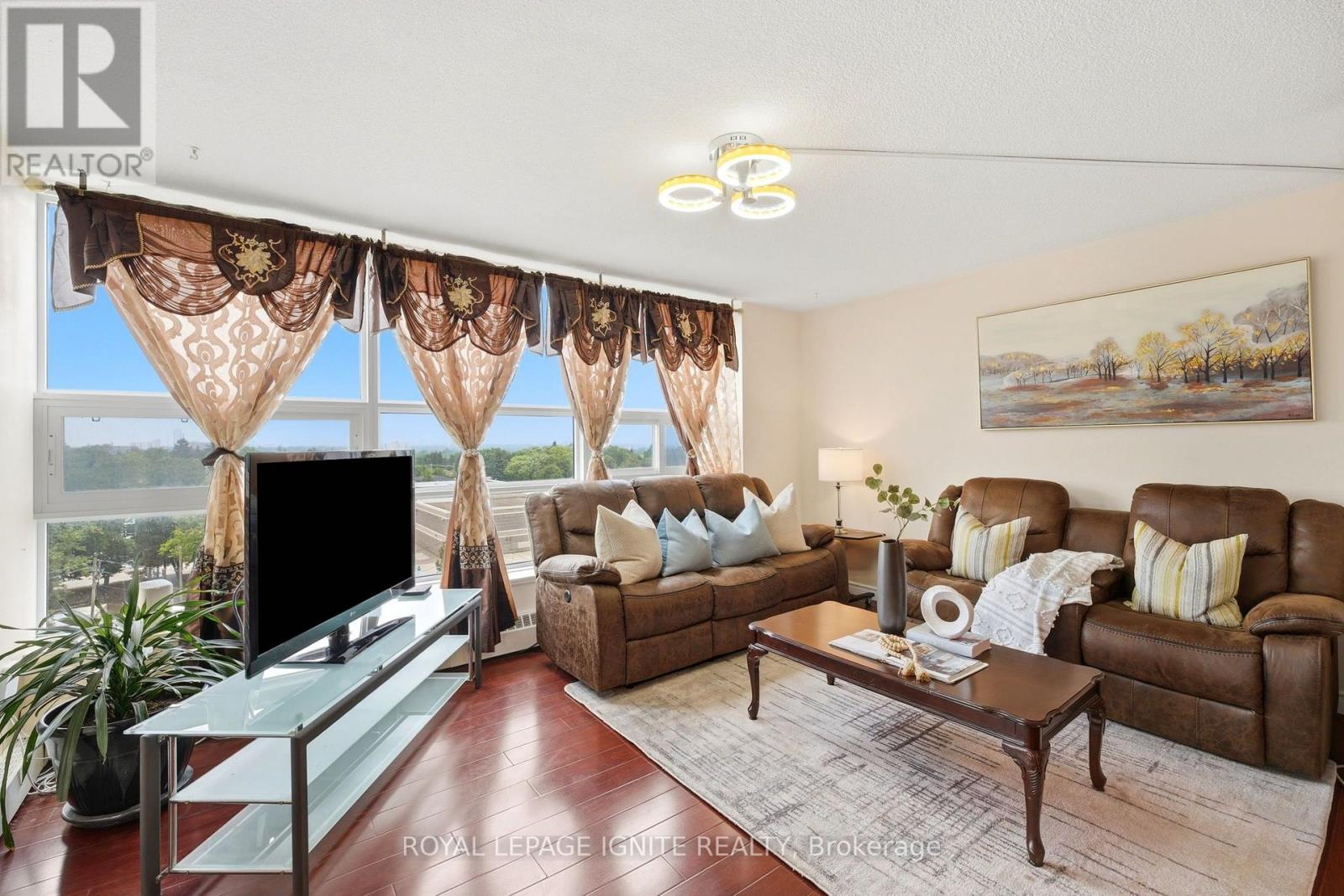 #903 3380 EGLINTON AVENUE - 5