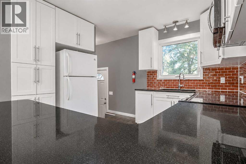 808 2 Avenue West - Photo 8