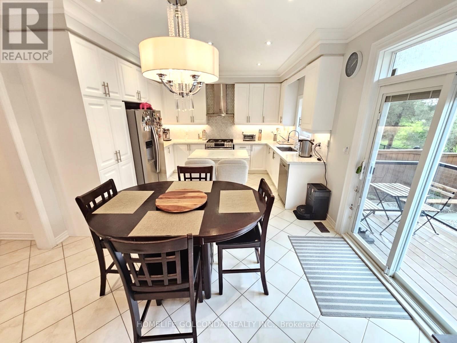 3252 LARRY CRESCENT - 11