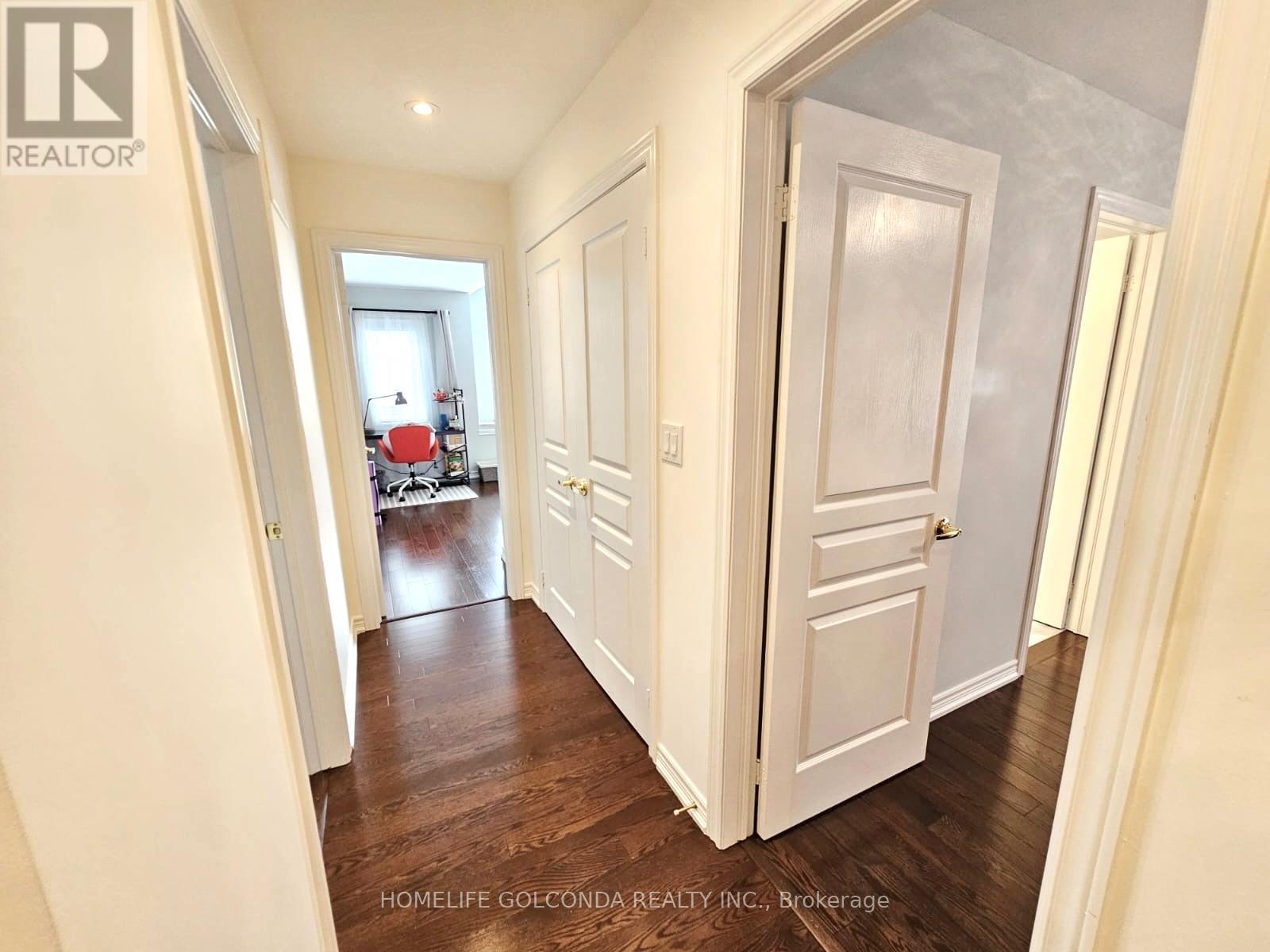 3252 LARRY CRESCENT - 25