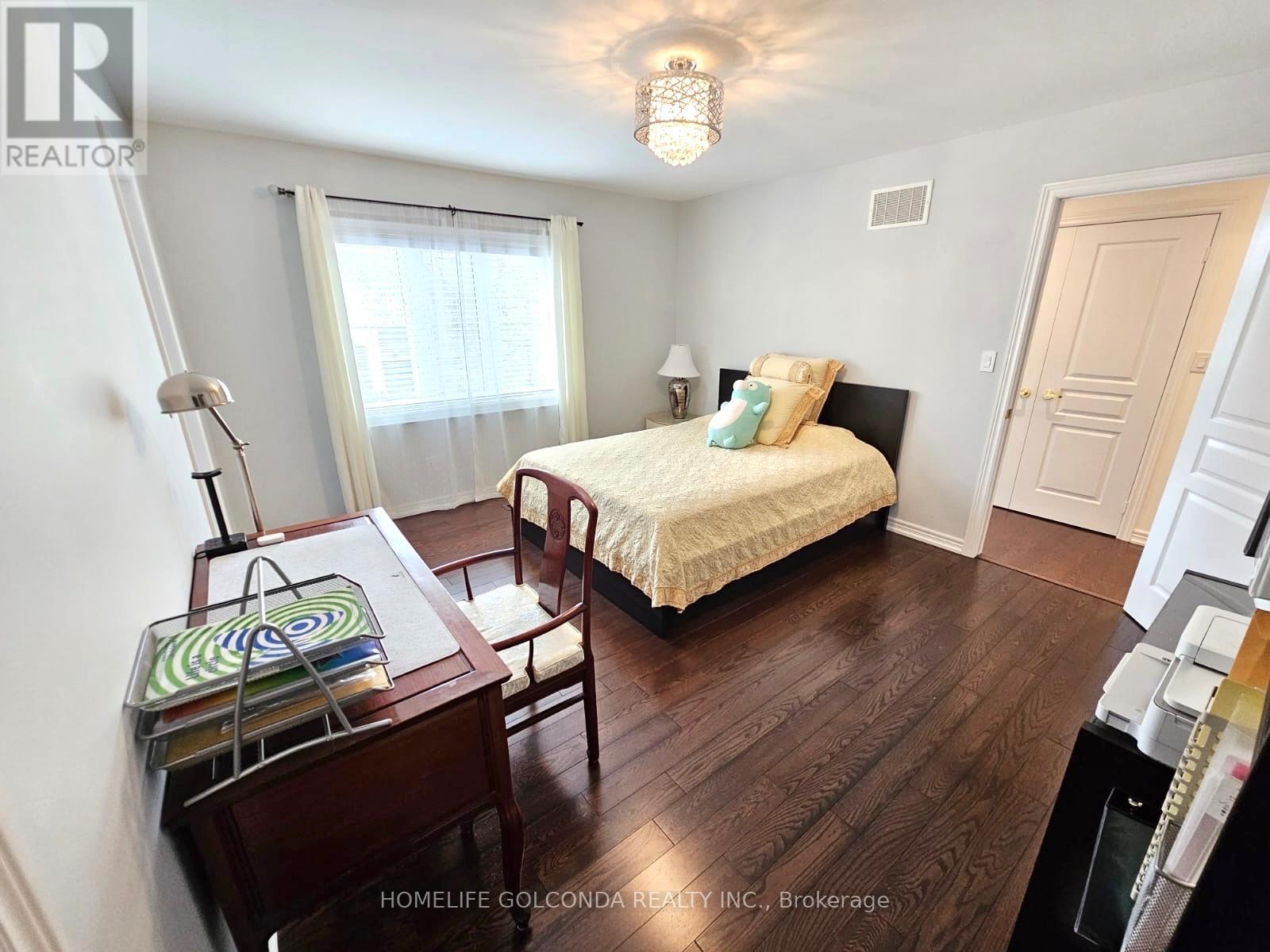 3252 LARRY CRESCENT - 28