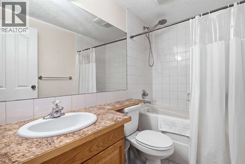 #12 800 Bowcroft Place - 18