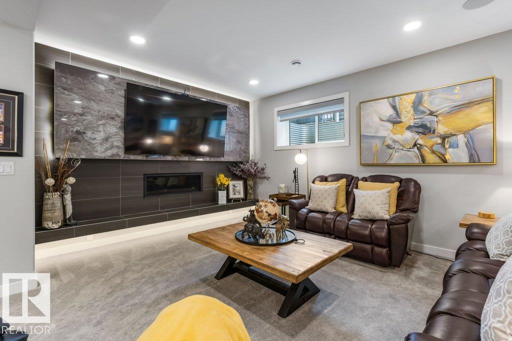 28 LEGACY TC - Image 35