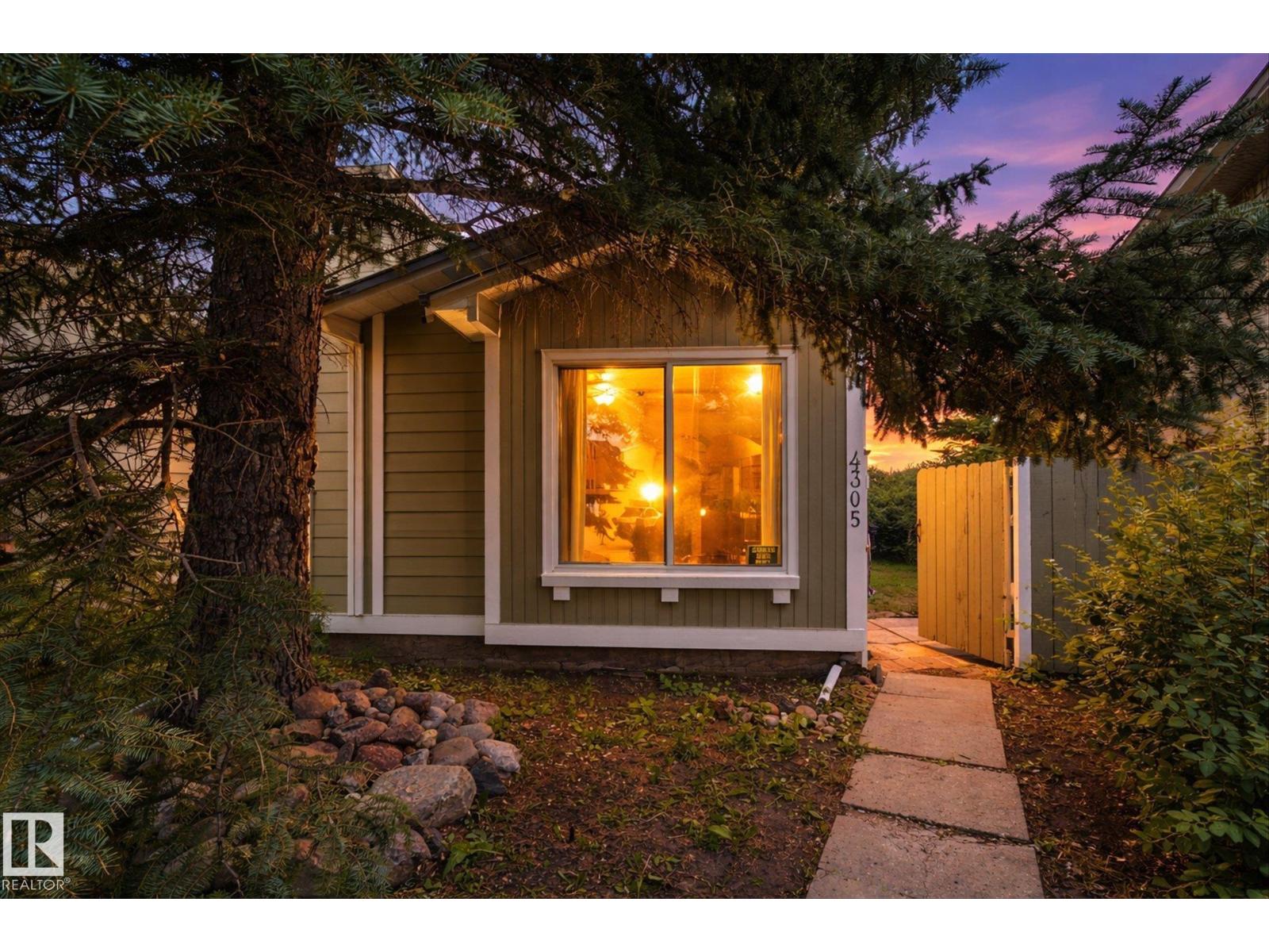 4305 35 ST NW, Kiniski Gardens, Edmonton photo 1