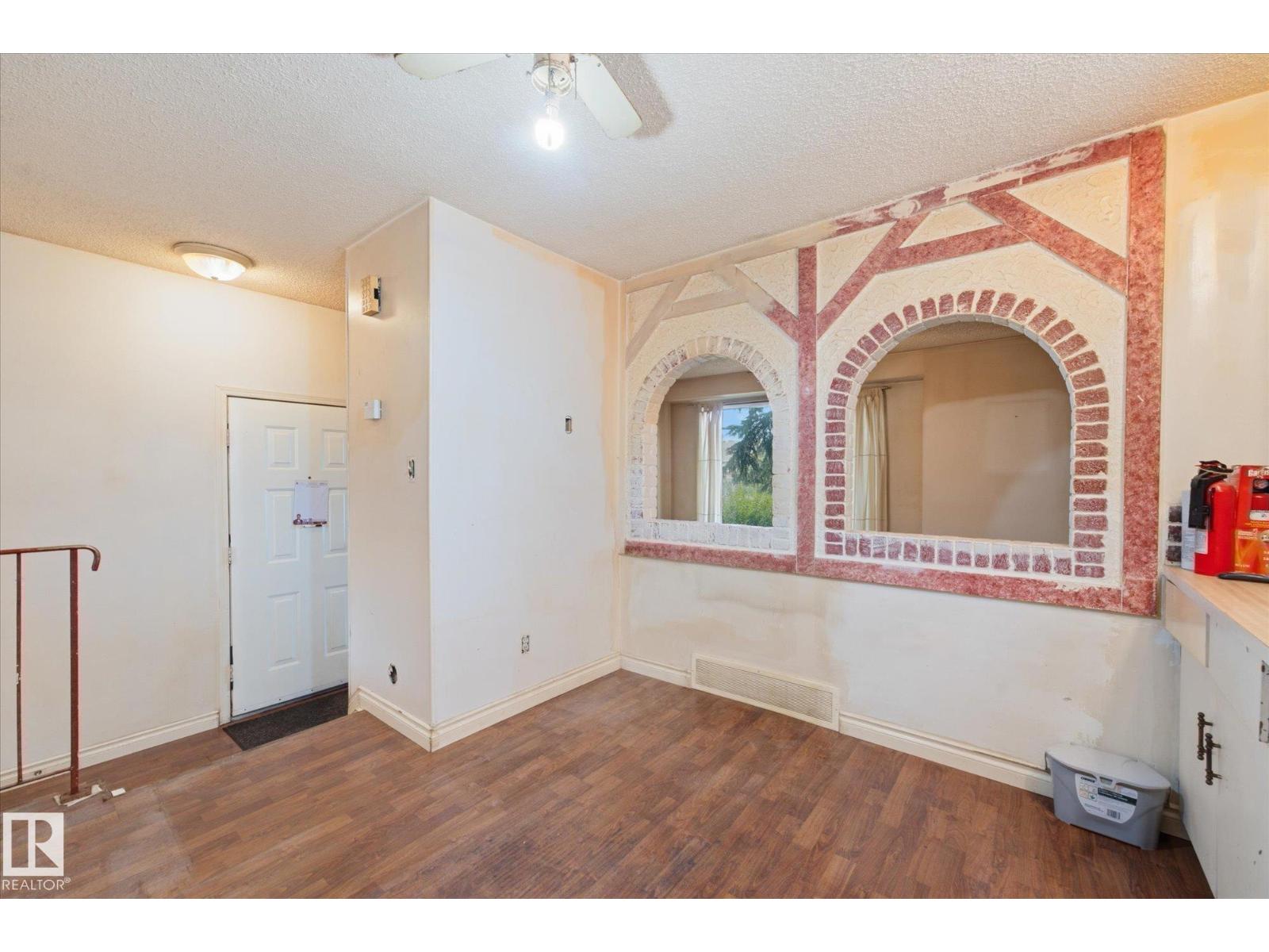 4305 35 Street NW - Photo 17