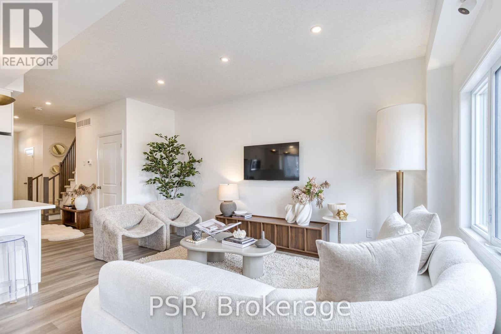 196 RIVERGREEN CRESCENT - Image 14